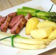 Manger de saison : 3 aliments à consommer en mai 2018 / iStock.com - Dirkr