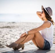 Quelles chaussures porter avec un short ? / iStock.com - Tinatin1